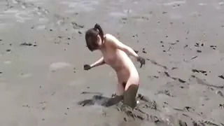 عاهرة لا تستطيع التوقف عن الأنين خلال xxx