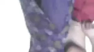 فهيم ذو القضيب الكبير يضرب بقوة في مشهد إباحي