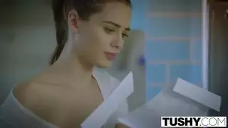 عاهرات بأجسام كبيرة في إباحية خام غير مقطوعة