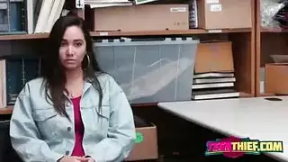 رجال يمارسون الجنس بشهوة أمام الكاميرا