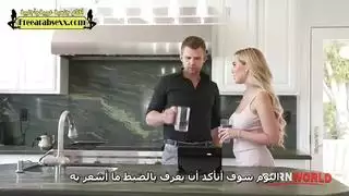 علاقة جنسية جماعية عنيفة مع شقراء ذات أثداء كبيرة
