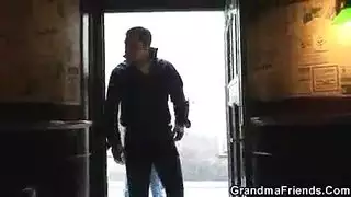 نجوم البورن العرب من إدلب في جنس عنيف