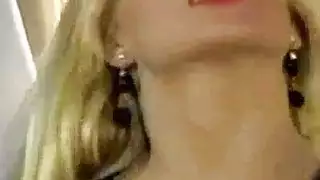 فتيات قذرات في جنس مكثف وعمل مص عميق
