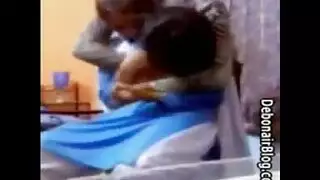 معلم كبير يستغل ثقة فتاة مبتدئة