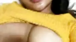 النوم بجوار زوجة ابي المثيره كبرتني لوف