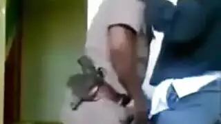شرطي أمن ينيك بنات بعد السرقه