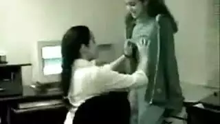 كام مثير وقحة مص الديك في حوض الاستحمام