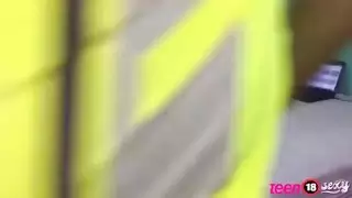 ادخل الغرفة واجد ابنة اخي البرئه نايمه وانيك