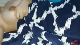 ديسبي بورن: وجه جميل وثدي كبير للستيفدوتر