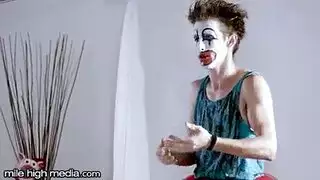ى الجلوس على الوجه ولحس الكس