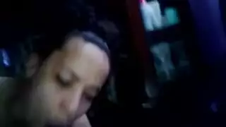 سونجا تتعمق في بلع قضيب رابر جي بليزي الأسود الضخم