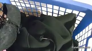 أخ واخت في البرد