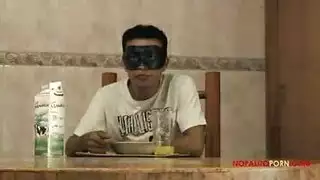 مراهق ينيك بنت الجيران بالقوة