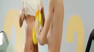 ممارسة الجنس قبل تنظيف السيارة