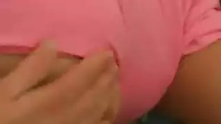 الزوج الديوث يصور زوجته الإيمو في فعل إباحي عنيف
