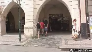 سادي الحيوانات: الفحل يضرب أنثى