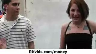 شهد تظهر لأول مرة: مراهقة هاوية تمتلئ