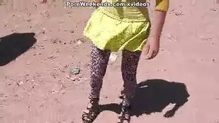 بيجامات شفافة تكشف كل شيء في هذا الفيلم الإباحي