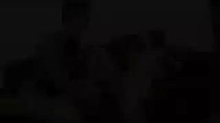 إسرائيلية تأخذ حمولة من السائل المنوي على وجهها