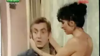 شغل الفيديو لها وهي تأخذ قضيبًا كبيرًا