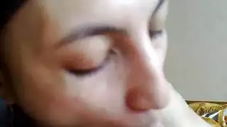مص خبير مع مشهد ابتلاع مني مكثف