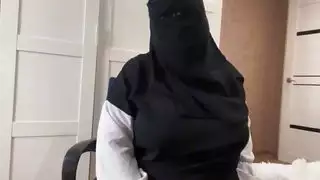 دليل زوجة الأب العربية الناضجة للقذف الأنثوي المكثف