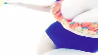 فيديو إباحي عربي صريح: عرض لثديين طبيعيين ضخمين