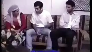فتيات عربيات حارقات في فعل إباحي قاس