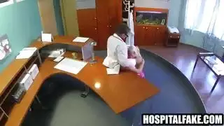 شقراء مثير مع الجسم المثالي يحصل مارس الجنس من الصعب من قبل الوحش الديك
