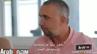 قضيب ناضج تشتهيه فتاة صغيرة مشهد إباحي كامل