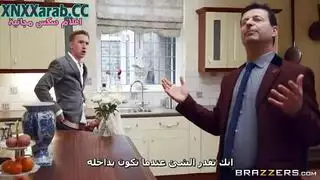 خلف ظهره: الزوجة تبتلع السائل المنوي مشهد بورن خيانة