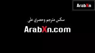 خيانة سارة فانديلا تُكتشف، وتؤدي إلى ثنائي صريح مع إيلاج شرجي مزدوج