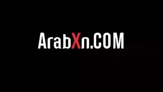 تضبط الأخت استمناءه، تكافئه بفرجها الضيق المبلول