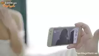 جاي من السفر ينيكها