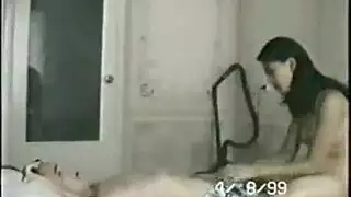 فتاة جميلة و مثيره تتناك من ابوها