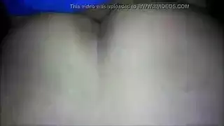 مؤخرة ممتلئة تُضرب من الخلف مع مداعبة الفرج