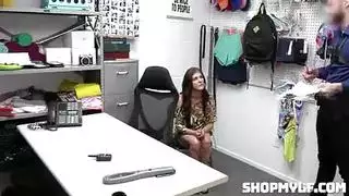 تابو عائلي: عمة ساخنة وإثارة صريحة