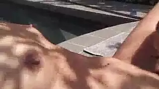مؤخرة تتراقص تُضرب بشدة في مشهد صريح إكس إكس إكس