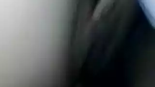علاقة جنسية ثلاثية عنصرية: عاهرتان سوداوان وفحل أبيض واحد