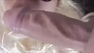 منظور الشخص الأول: أنت تقدم تدليكًا يركز على الجنس الفموي لعربية مثيرة