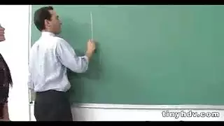 بنات بمؤخرات كبيرة في وضعية كلابية إباحية