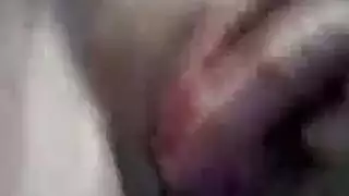 سحاقيات مراهقات ساخنات يصلن للنشوة بأصابع قاسية