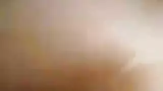 مداهمة شرطة تتحول إلى علبة جماعية للعرائس إكس إكس إكس