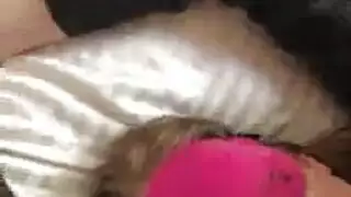 جمال مراهقة تتوسل للسائل المنوي على قناعها