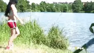 كانت يائسة لأن تكون سعيدًا لأنها لا تستطيع العيش مع صديقها بعد الآن