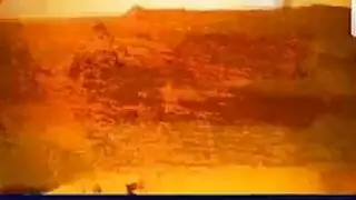 شرائط ربة منزل وتطرح على السرير