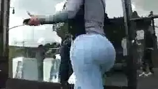 مكان منعزل يعج بقضيب أسود كبير