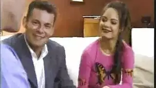 الفتاة الممتلئة تمص القضيب وثديها الكبيران يهتزان