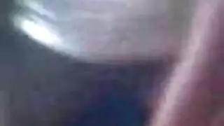 رجل القرية يستسلم لعملية جماعية مكثفة