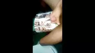 جلسة خاصة: ميلف هندية ممتلئة الصدر تعلم تقنيات فرك القضيب